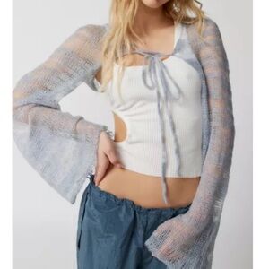 Cardigan knit shrug in grey